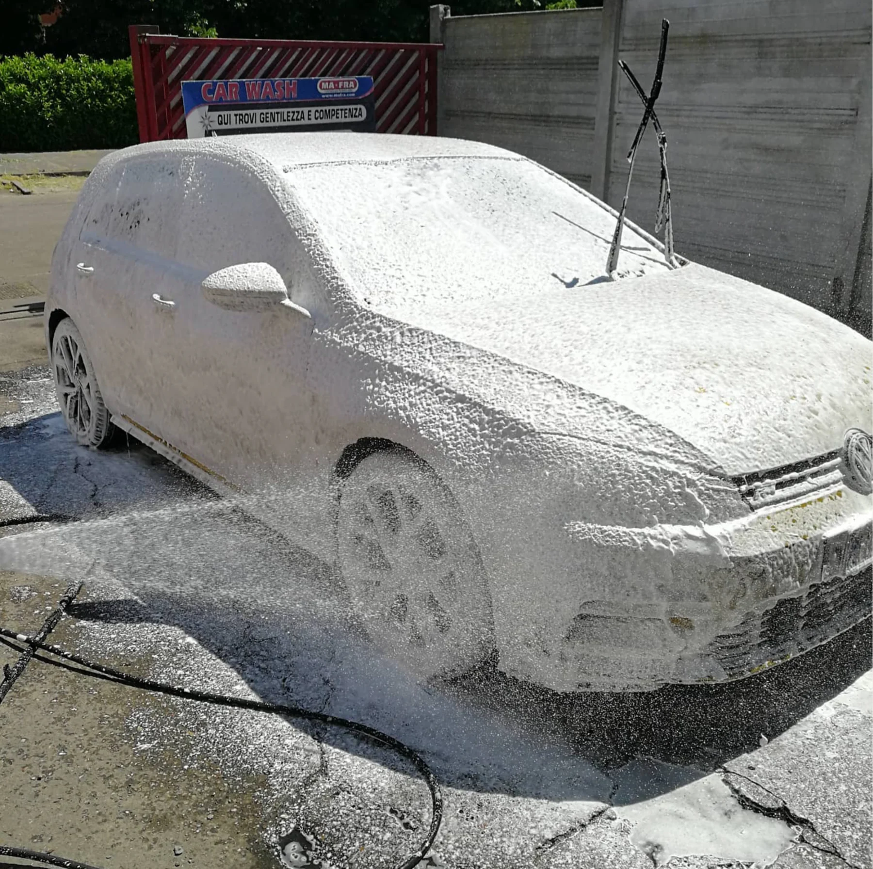 Lavaggio motore auto